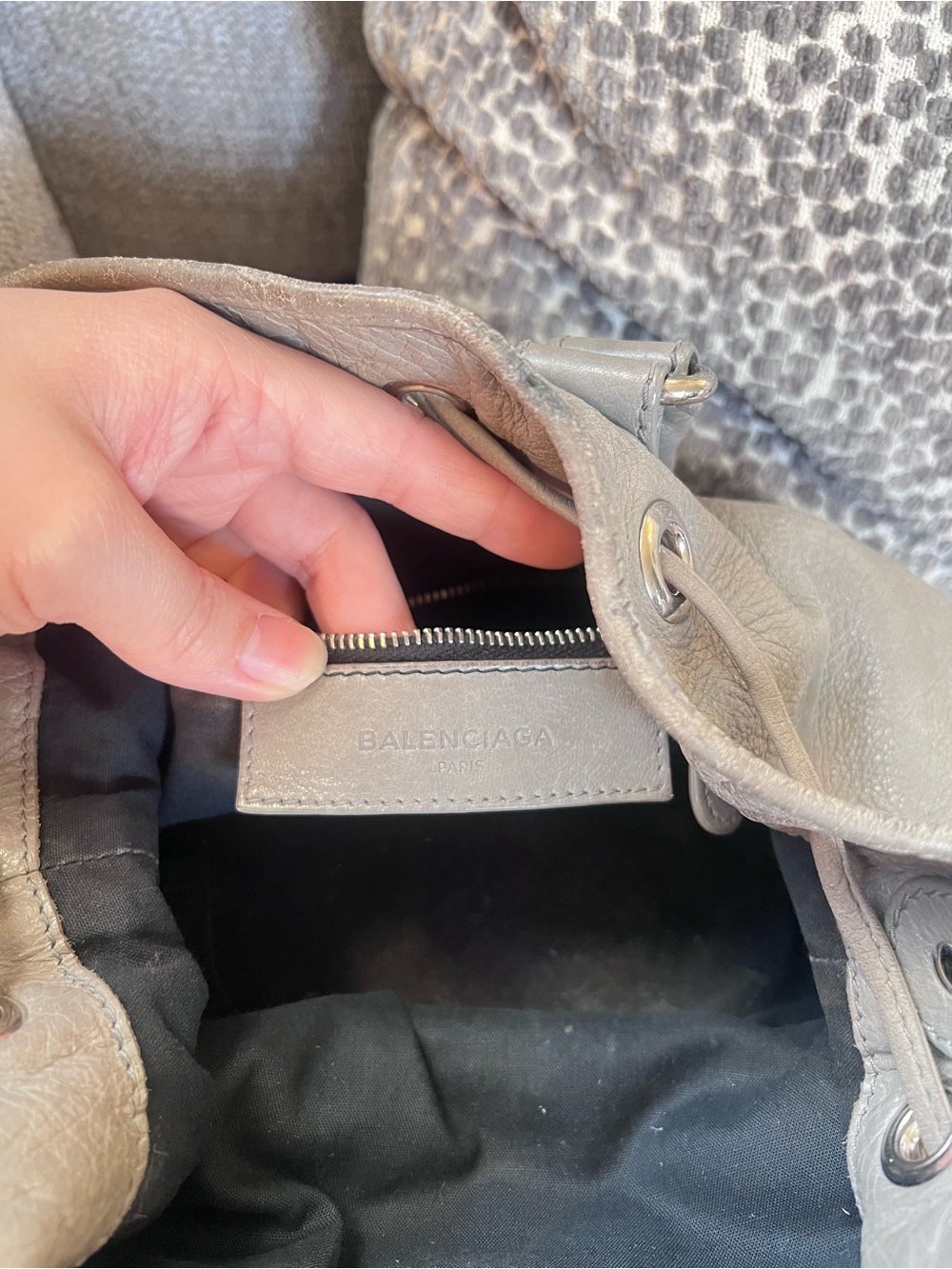 Balenciaga Grey City Le Cagole Motocross Pompon Bucket Bag - Picture 8 of 12